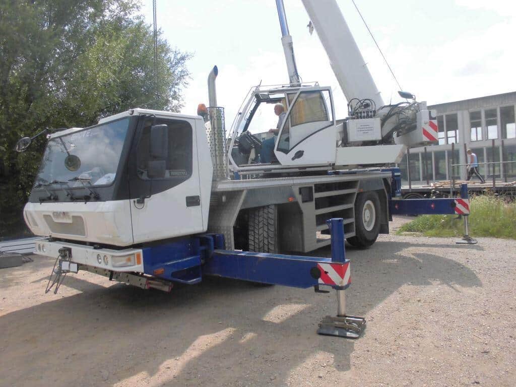Grove GMK 2035