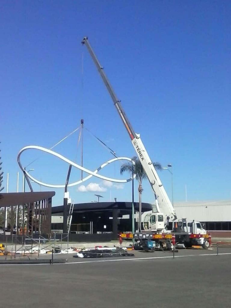 SERVICIO DE MANIOBRAS CON GRUA