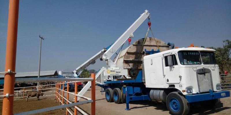 GRUA TITAN 17 TONELADAS