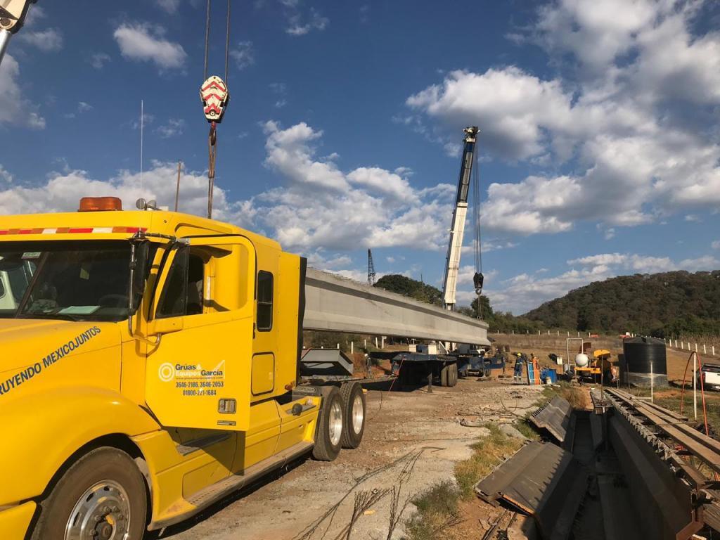 transporte y montaje de TRABES PREFABRICADAS