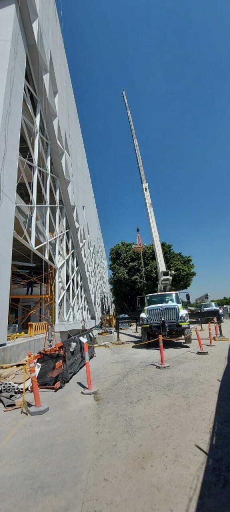 gruas de construccion