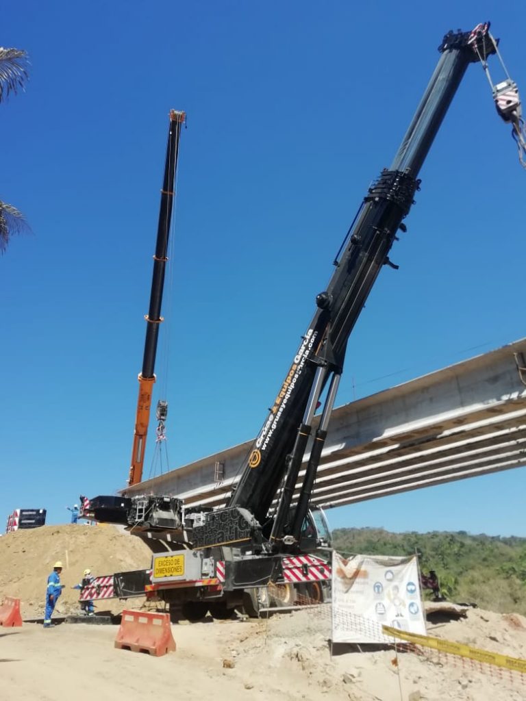 gruas de construccion en puerto vallarta