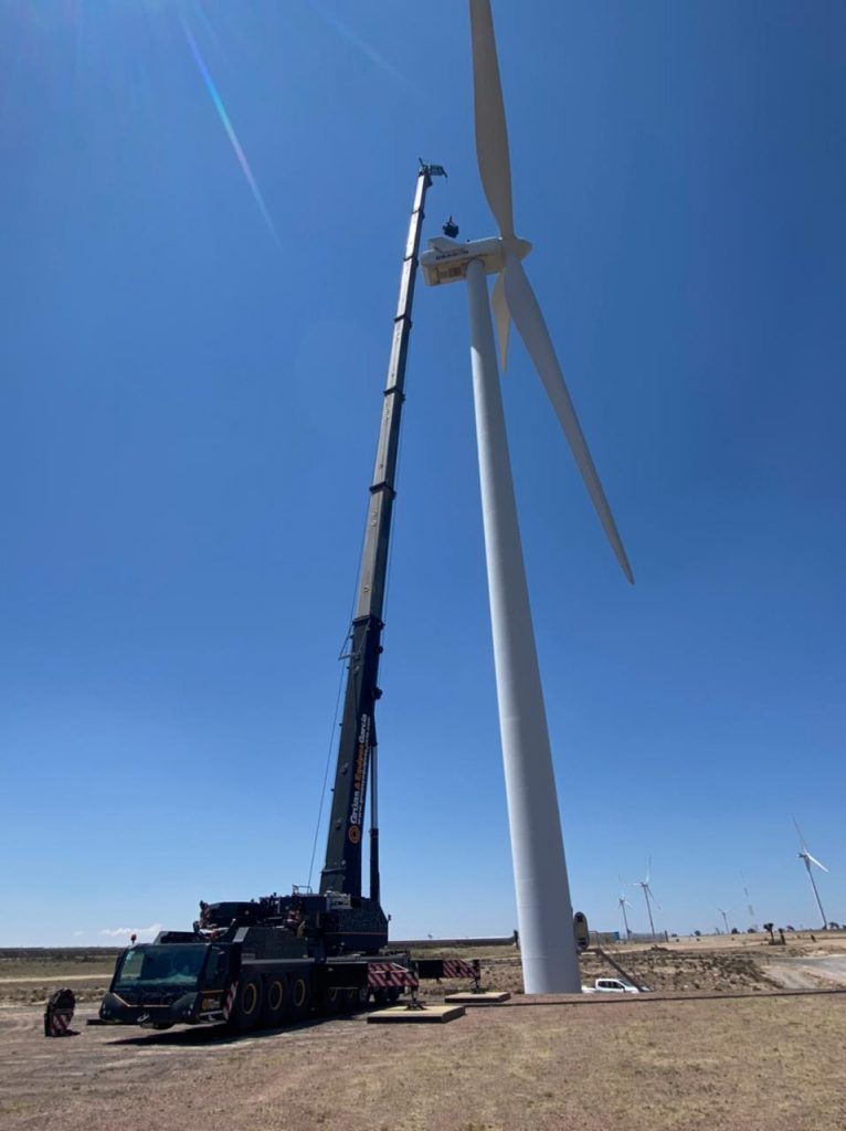 gruas para montaje de aerogeneradores