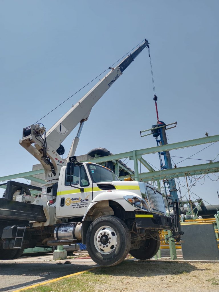 renta de gruas titan en san luis potosi