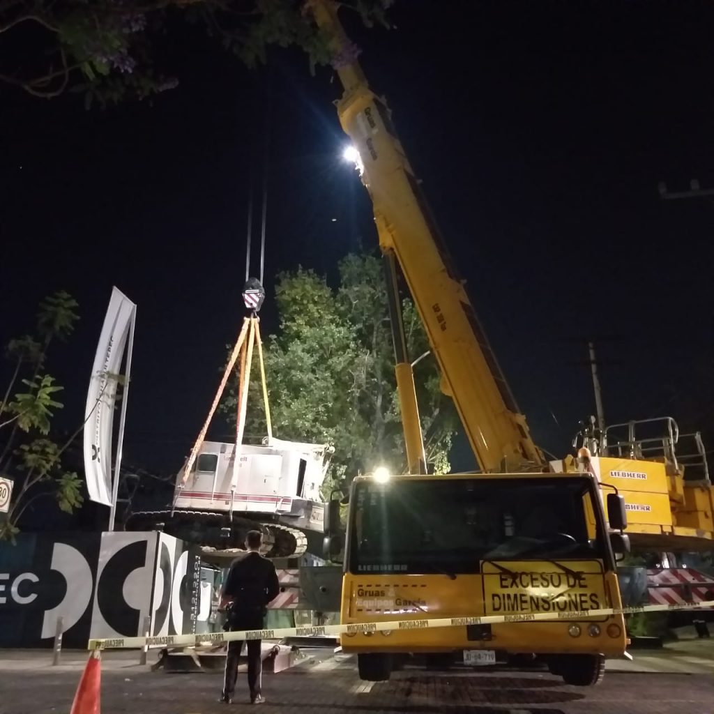 grua liebherr en guadalajara